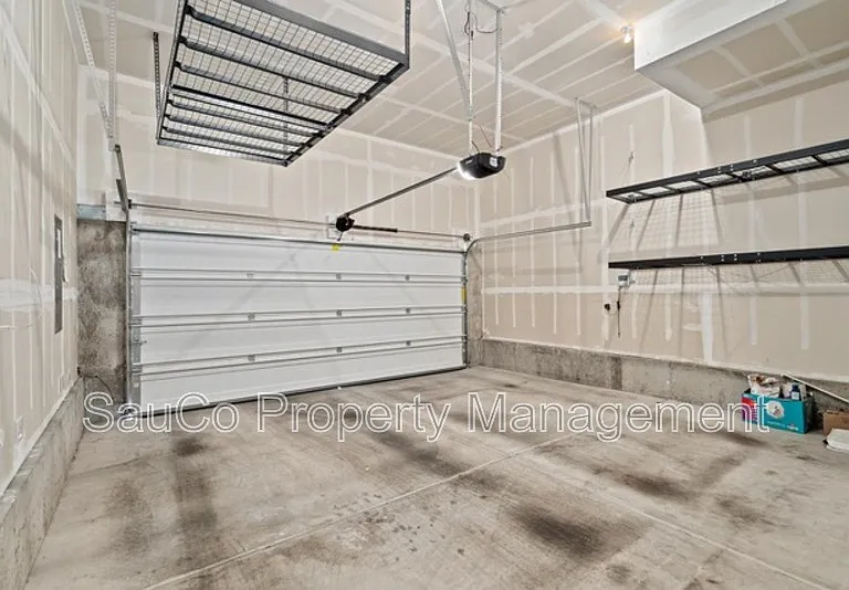 7595 NW 170th Ave — Photo 41