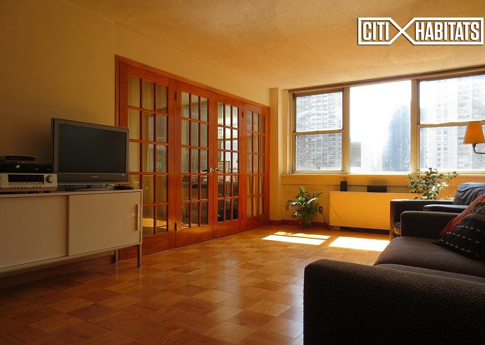 1st image of 200 E 58th St APT 17J