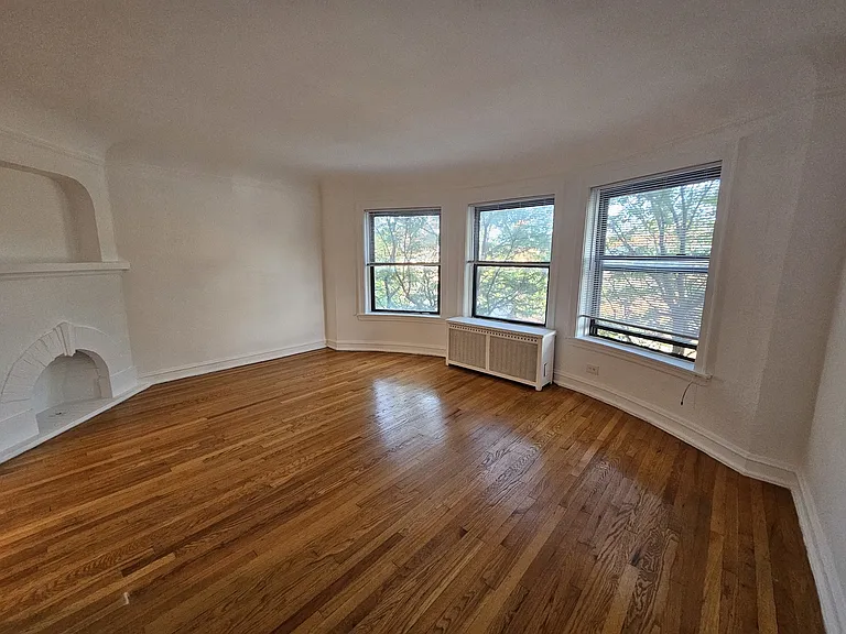 2456 W Catalpa Ave #2 — Photo 5