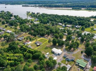 710 Sand Island Dr, Camden, AL 36726