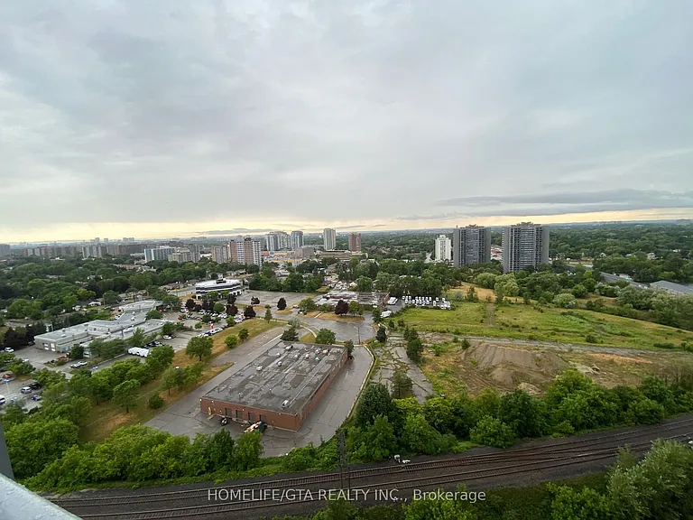 275 Village Green Sq #2120 — Photo 12