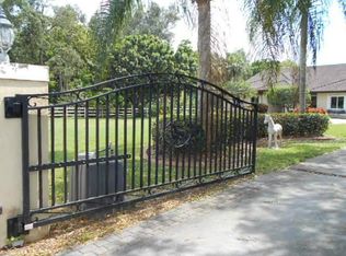 14720 Luray Rd, Southwest Ranches, FL 33330