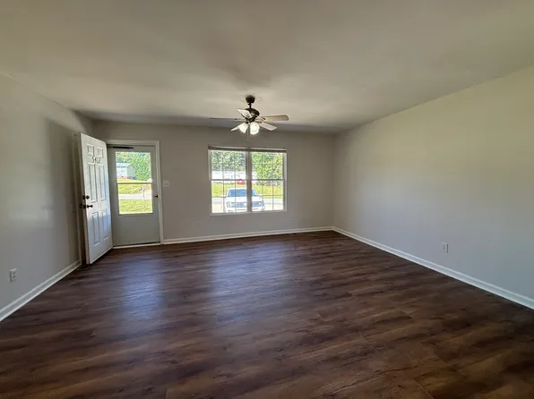 5410 Wrenn Dr, Denver, NC 28037