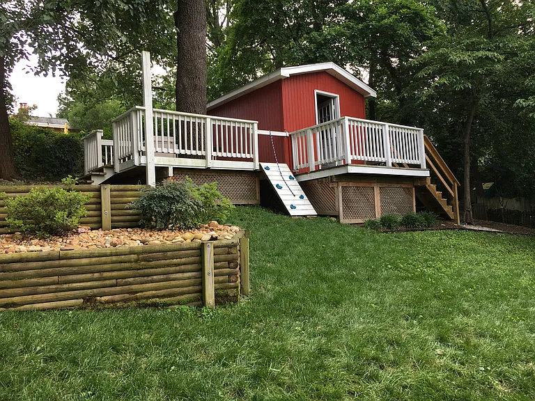 720 Parkway Ter — Photo 27