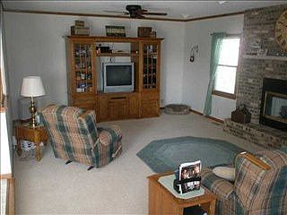 2nd image of 1001 Sunset Dr