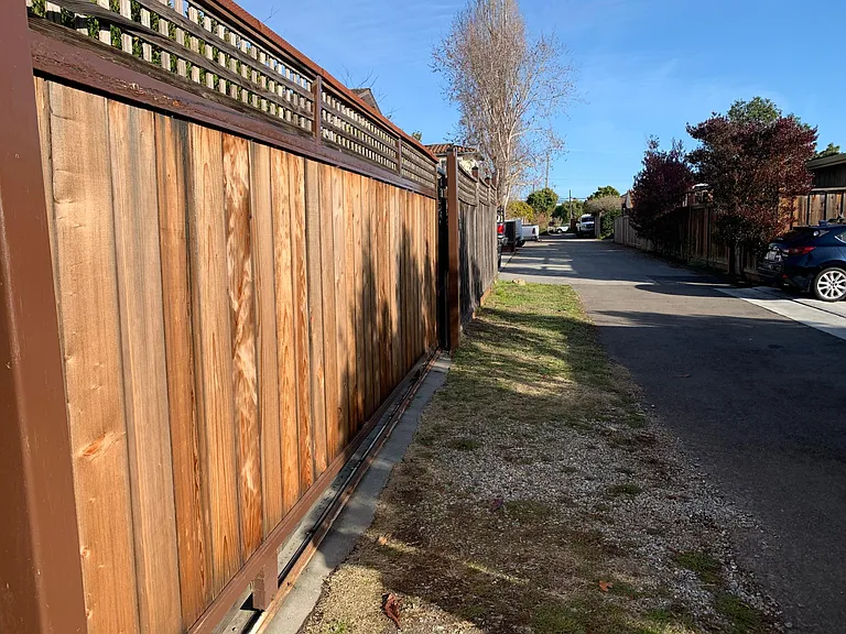 Alley and automatic gate