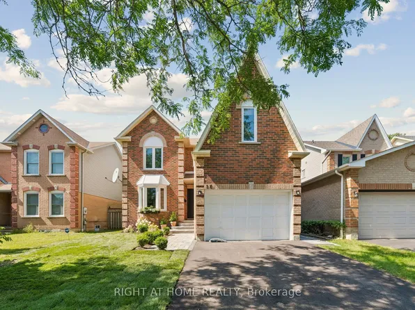 16 Ian Fleming Cres, Whitby, ON L1R 2E2