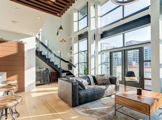 915 King St W PENTHOUSE 507, Toronto, ON