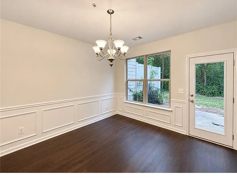 3432 Castleberry Village Cir — Photo 5