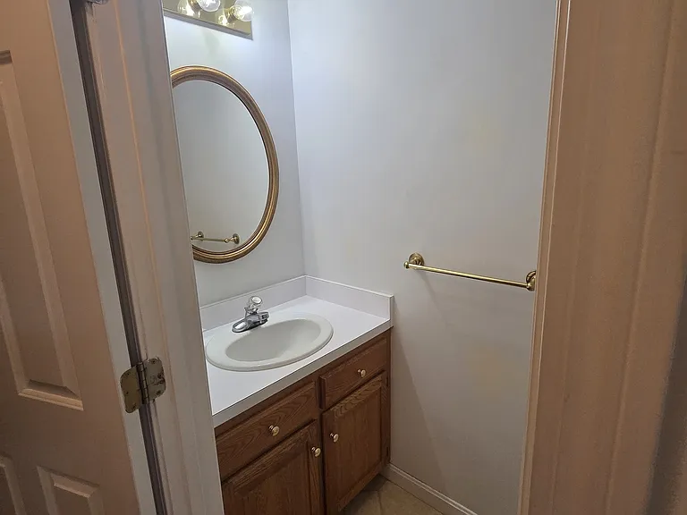 15 Elizabeth Dr — Photo 11