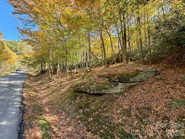 125 Stoneledge Ln, Blowing Rock, NC 28605
