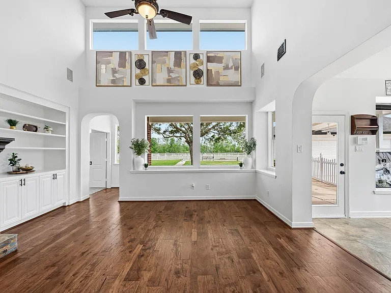 7211 Savannah Glen Ln — Photo 4