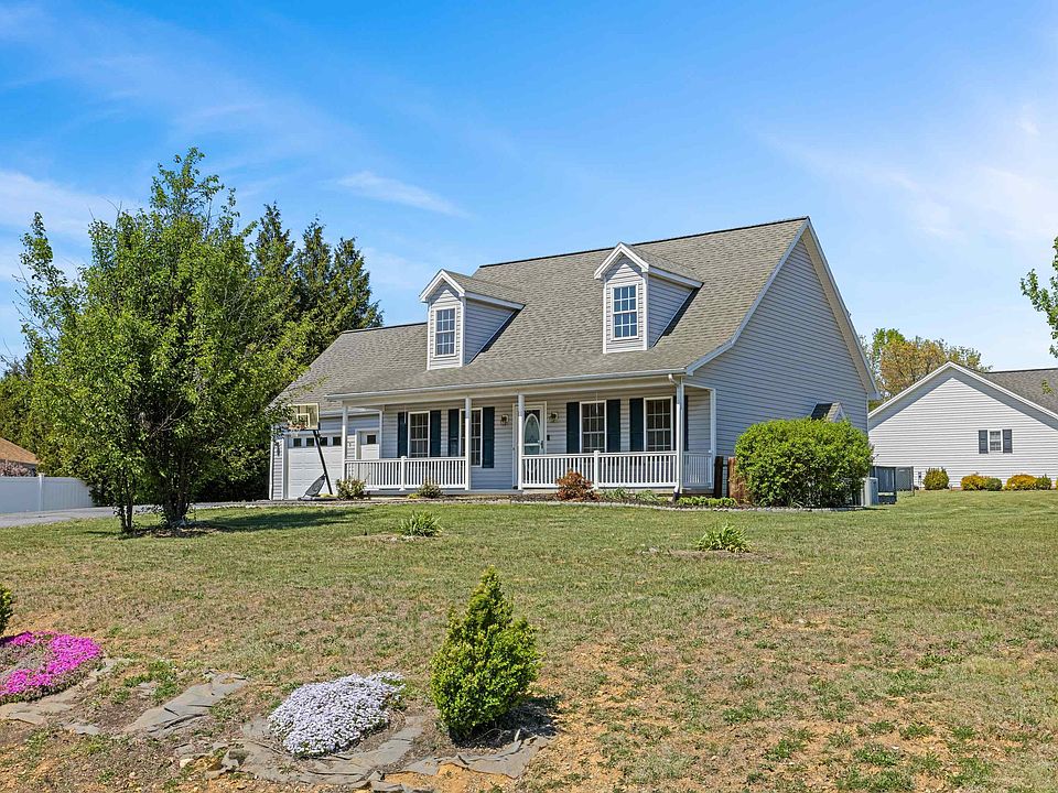 1st image of 98 Woodside Dr