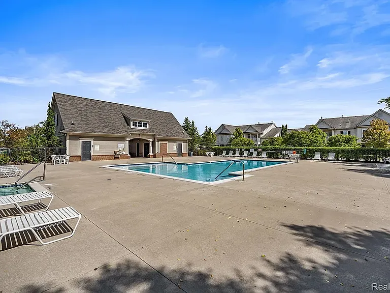 17200 Addington Dr — Photo 19