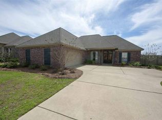134 Sweetbriar Dr, Canton, MS 39046