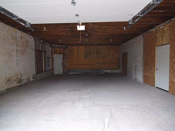 5th image of 4001 E Michigan St #4