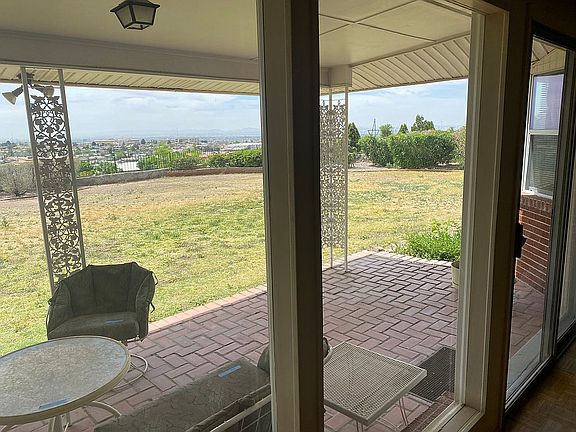 5th image of 9816 Eastridge Dr