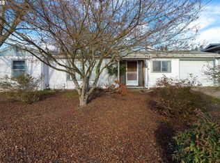 722 NE Meadow Ave, Roseburg, OR