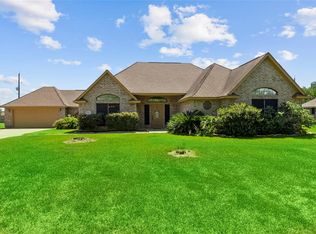 5811 Dixie Ln, Cove, TX 77523