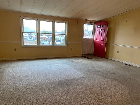3rd image of 18 Stevens Way