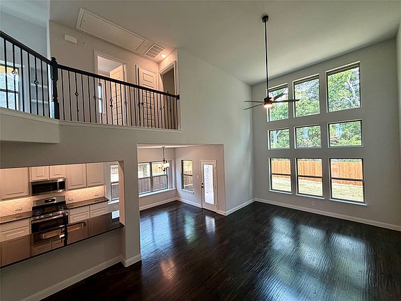 2nd image of 520 Aldred St