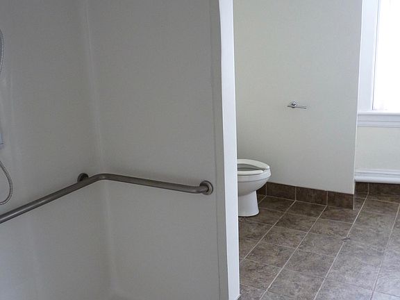 4th image of 312 2nd St SW Ste 4D