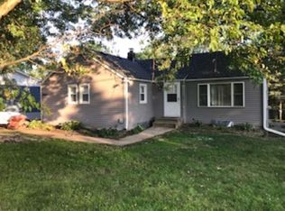 2027 Sandy Hollow Rd, Rockford, IL 61109