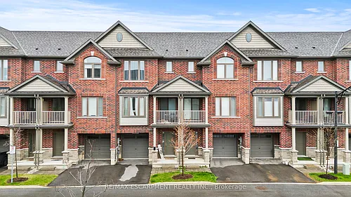 19 Picardy Dr #4 Photo 1