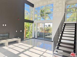807 Huntley Dr, West Hollywood, CA 90069