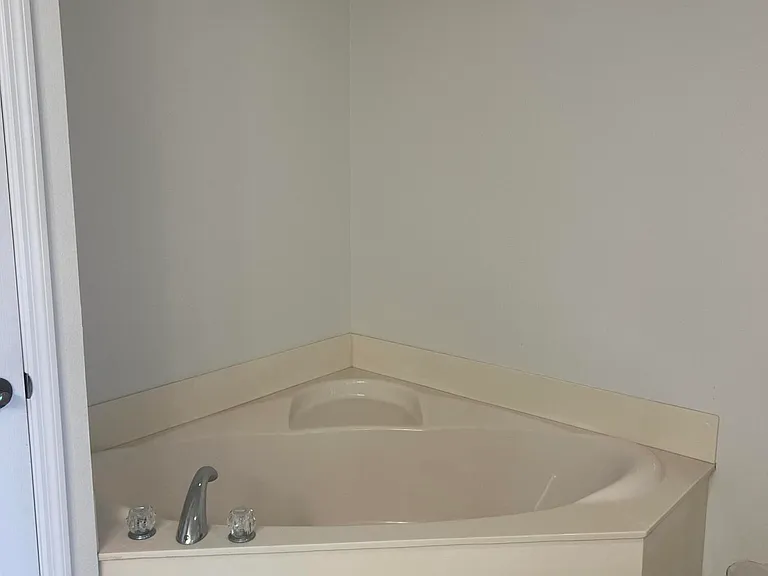 8921 Lake Dr #304 — Photo 26