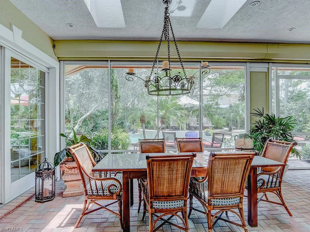 3 bed, 2.5 bath, 2300 sqft, $23,600 — Photo 4