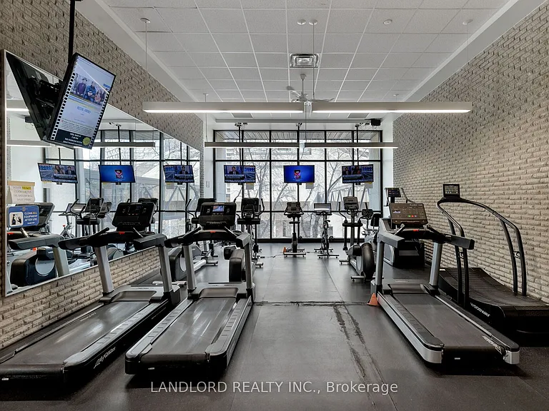 33 Harbour Sq #2208 — Photo 42