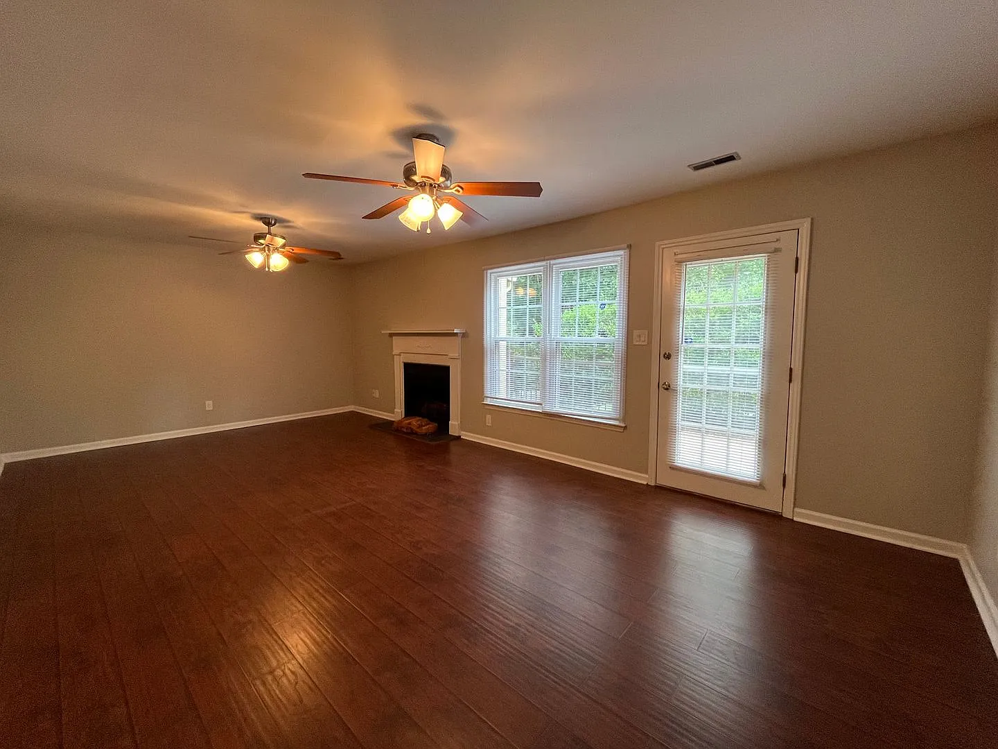 Charming 3BD, 2.5BA Raleigh Townhome with Deck, Storage, and Bonus HOA Amenities — Photo 4