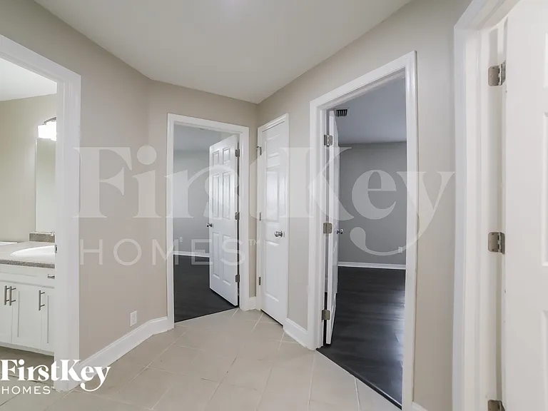 9812 Cristina Dr — Photo 14