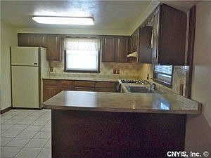 3rd image of 232 Grumbach Ave