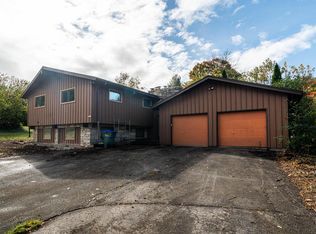 5891 Fleming Ct, Greendale, WI 53129