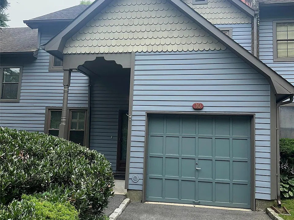 10 Adams Ct