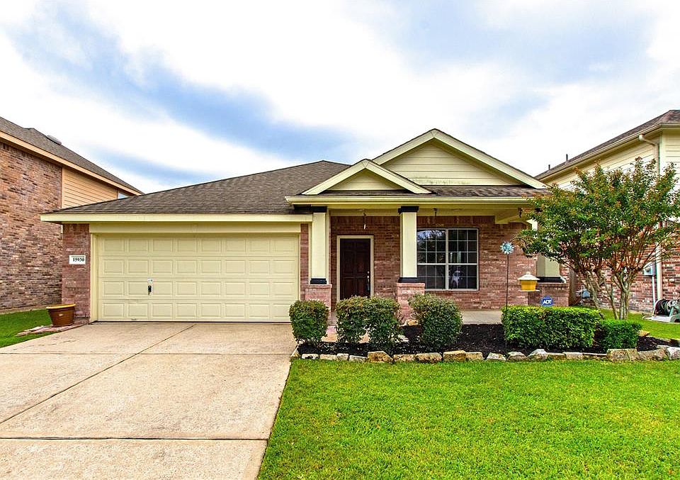1st image of 15930 Sonoma Park Dr