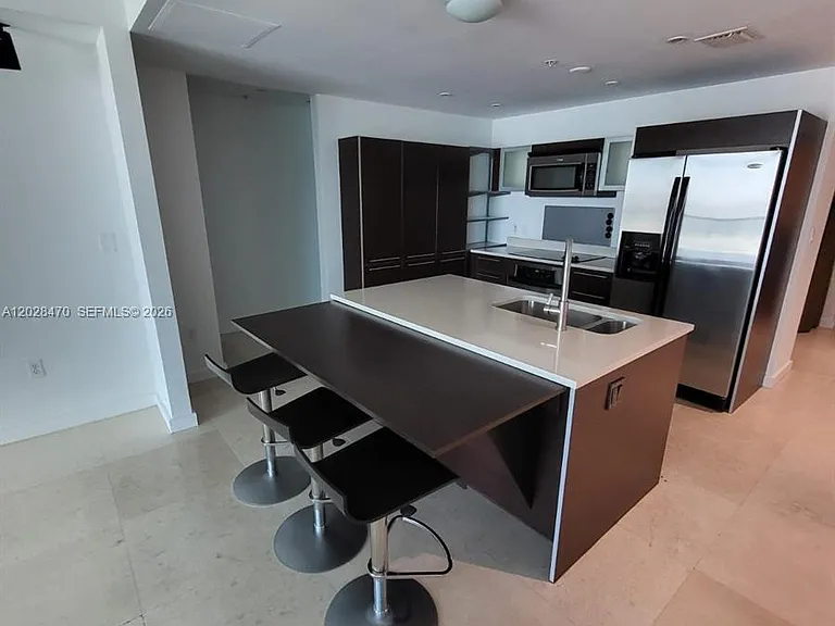 1900 N Bayshore Dr #2415 — Photo 5