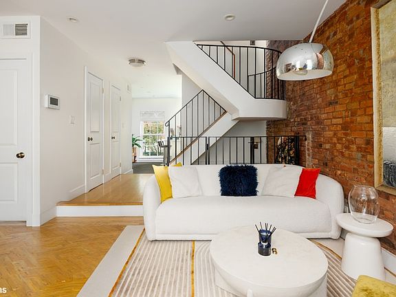 3rd image of 45 Horatio St #2