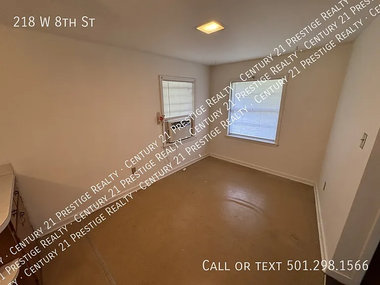 218 W 8th St — Photo 12