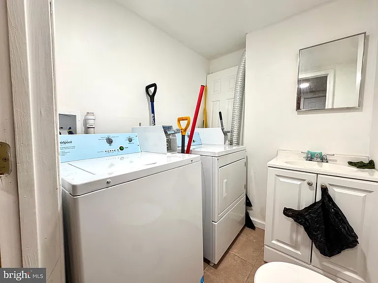 249 S 44th St #2 — Photo 8