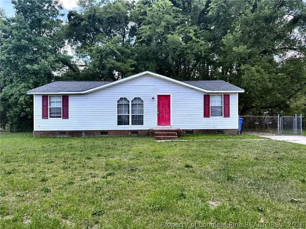 2528 Carriage Rd, Fayetteville, NC 28312