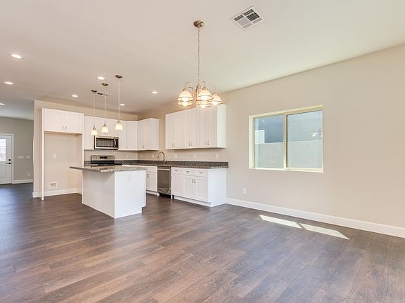 3rd image of 2310 W Maricopa St
