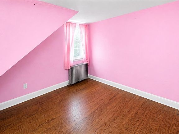 5th image of 70 Riverside Ave