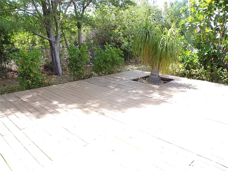 10104 Willmington Blvd — Photo 14