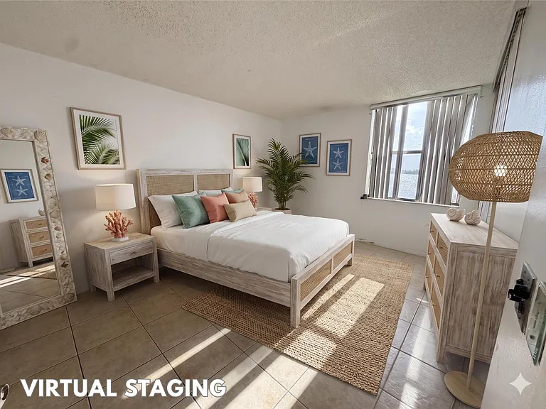 112 Lake Emerald Dr #203 — Photo 5