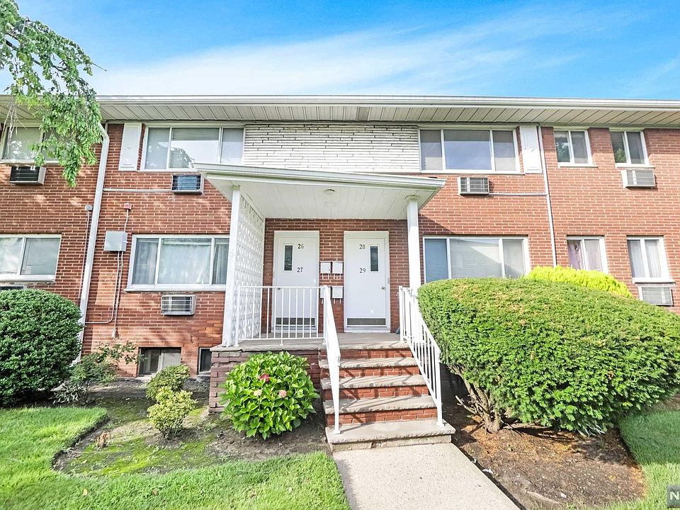 1st image of 1315 Anderson Ave APT 28