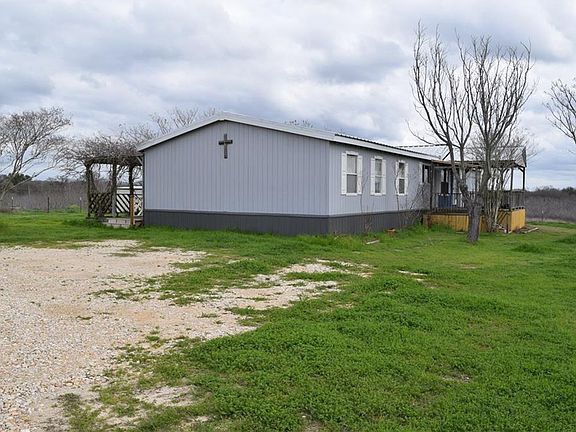 3rd image of 755 Sierra Dr