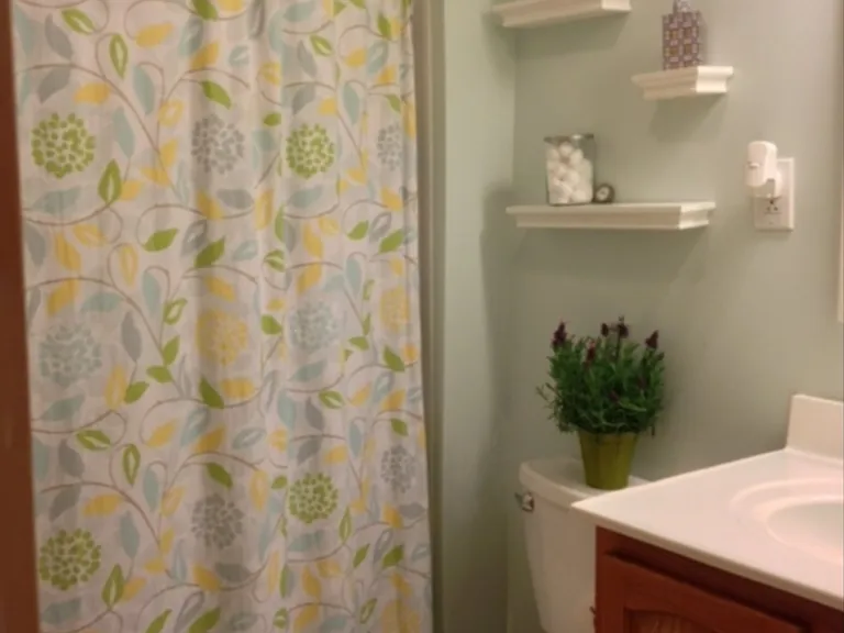 Bathroom 2nd photo